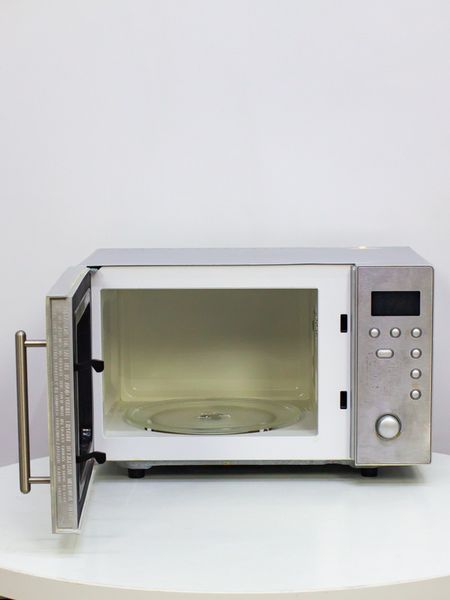 Мікрохвильова піч Cinex MW 17868 1300W гриль 1000W sn 16430519 000021376 фото
