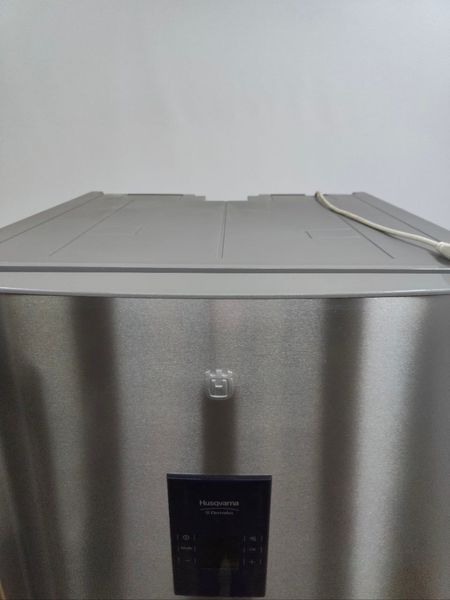 Холодильник однокамерный Husqvama QR2662X 40W 359л sn 54040017 n 457 000049668 фото