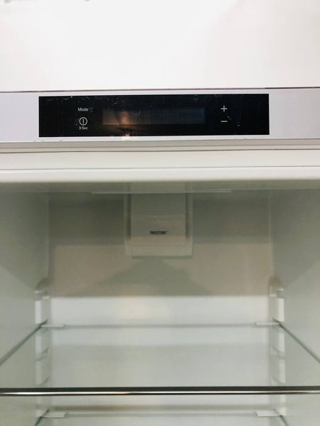 Холодильник однокамерный Electrolux ERF4114A0W 000040949 фото
