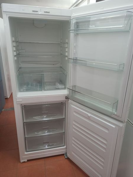 Холодильник двокамерний Miele KDN 12623 S 1 183+89л 163w sn 461202790007 215е 000035508 фото