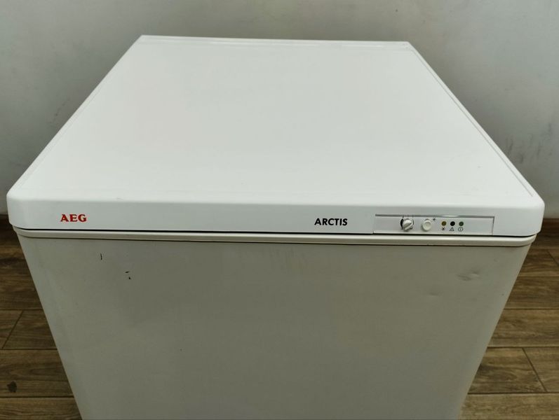 Морозильная камера AEG Arctis111 4SG 110W 98л sn 02900538 000047922 фото