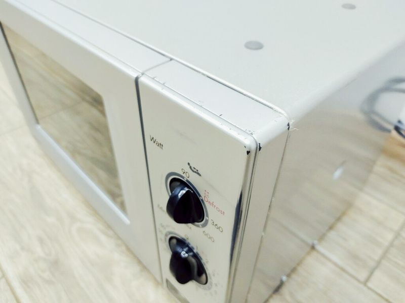 Мікрохвильова піч LG MS 192VUTT 1200w sn D0BTAKK00645 000036922 фото