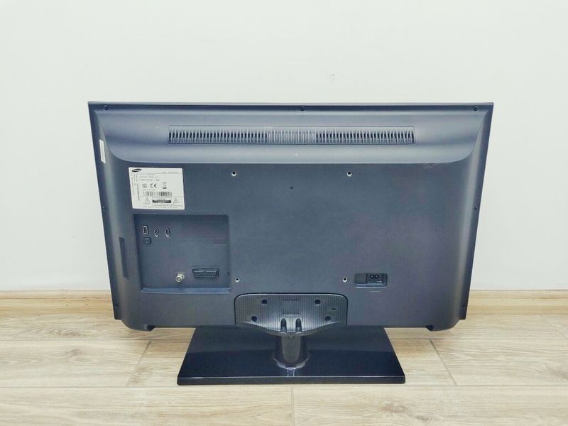 Телевизор 32 Samsung UE32EH4003W LCD HD 000037643 фото