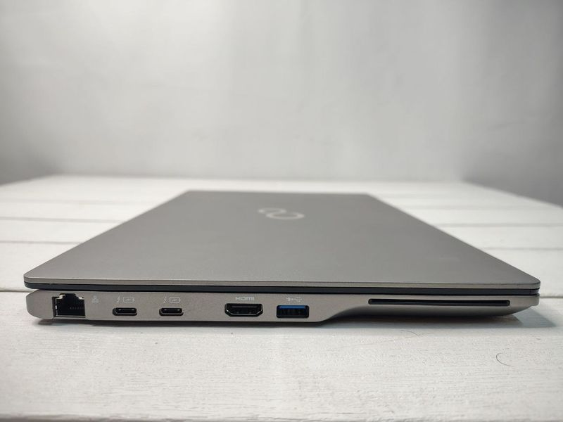 Ноутбук Fujitsu LifeBook U7411 14 FHD Б/У Бат до 8 годин 000052190 фото