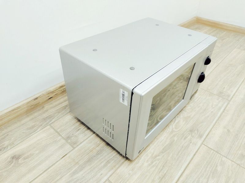 Мікрохвильова піч LG MS 192VUTT 1200w sn D0BTAKK00645 000036922 фото