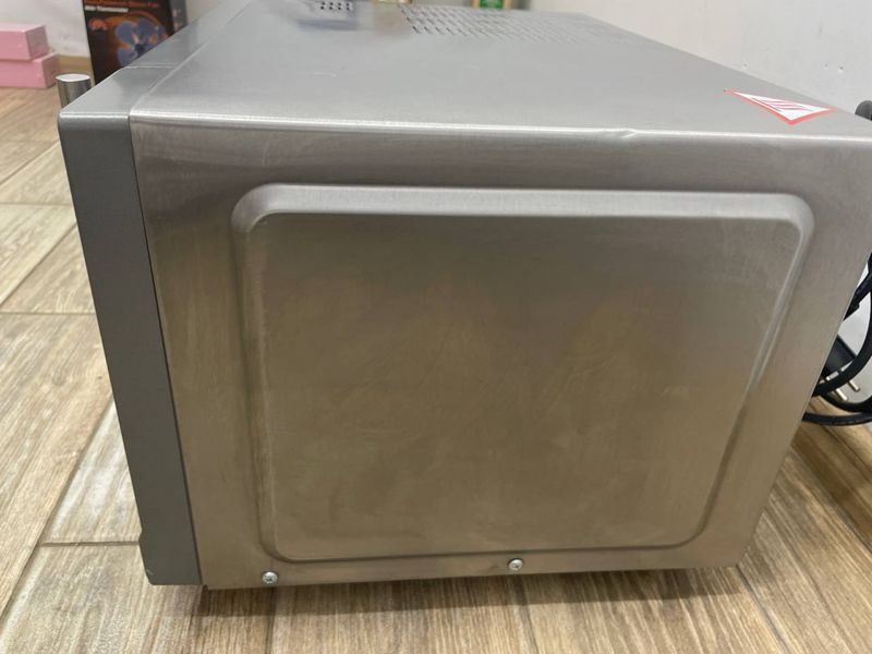 Мікрохвильова піч Studio MD14500 1400w гриль 950w sn 3183113 000045665 фото