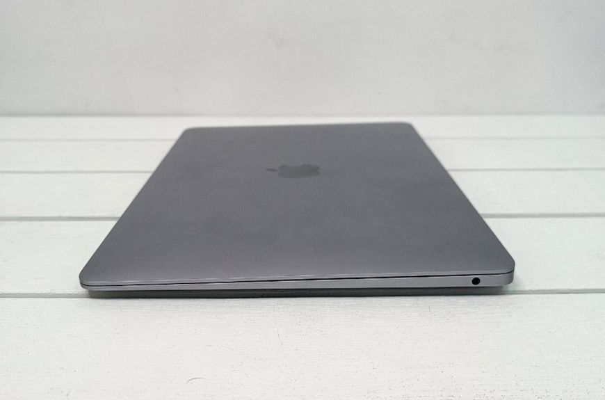 Ноутбук Apple Macbook Air A2337 13 Retina Apple M1 chip 8GB SSD 240GB Б/У Бат до 8 годин 000054087 фото
