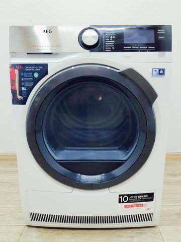 Сушильна машина AEG 8000 Series T8DS86689 700w 8кг sn 93829339 000042771 фото