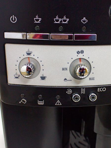Кофемашина DeLonghi ESAM3000 B 000031943 фото
