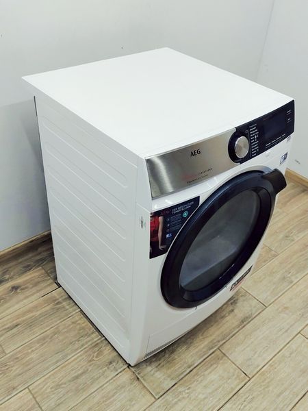 Сушильна машина AEG 8000 Series T8DS86689 700w 8кг sn 93829339 000042771 фото