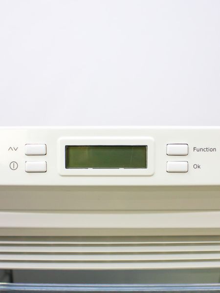 Морозильна шафа Electrolux EUF23391W 238w 217л 6 полиць sn 04600173 000028767 фото