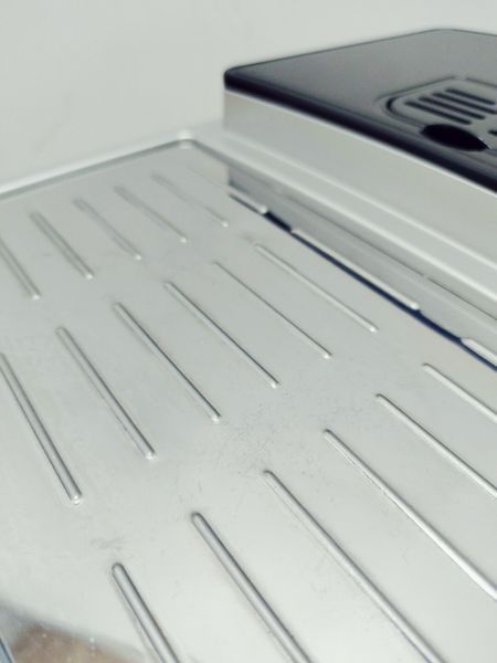 Кавомашина DeLonghi ECAM23 210 B 1450w sn 31521 000031625 фото