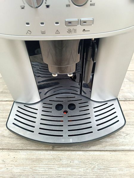 Кофемашина Delonghi Magnific ESAM2200 S 1350W sn 72815 000049311 фото