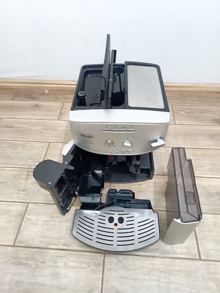 Кофемашина Delonghi Magnific ESAM2200 S 1350W sn 72815 000049311 фото