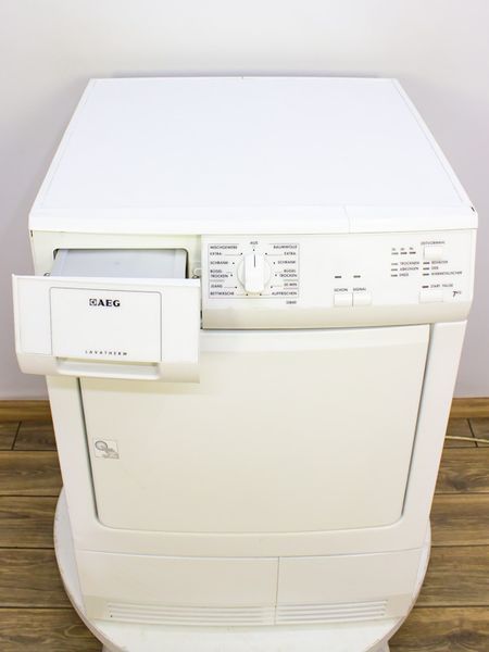 Сушильна машина AEG T55840 2350W 7 кг sn 14319310 000018883 фото