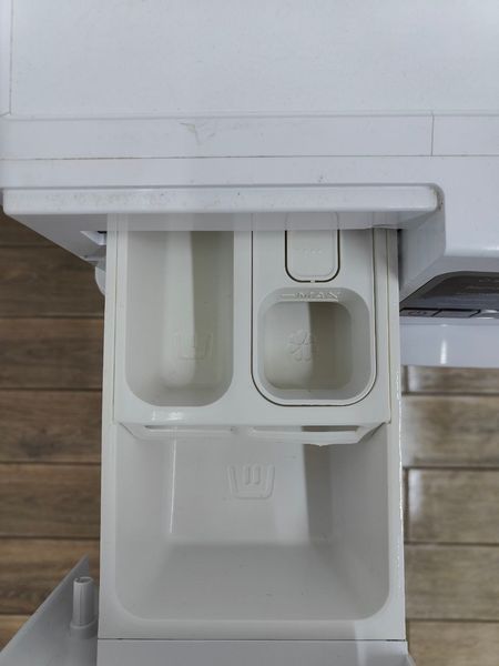 Стиральная машина Bauknecht ZEN WM MORE814 1820W 8кг sn 858369503012 000051672 фото