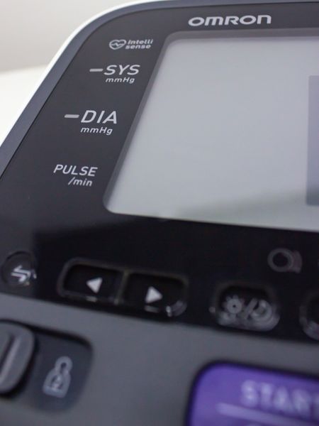Тонометр автоматичний Omron M700 Intelli IT 4w стік LPNHE274108352 83е 000014209 фото
