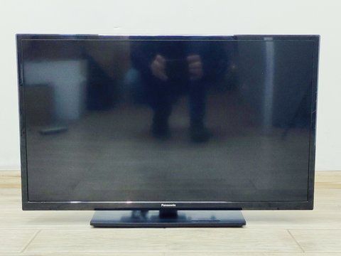 ТБ 32 Panasonic TX 32FW334 LED HD 65w sn 28115477800948 000044669 фото