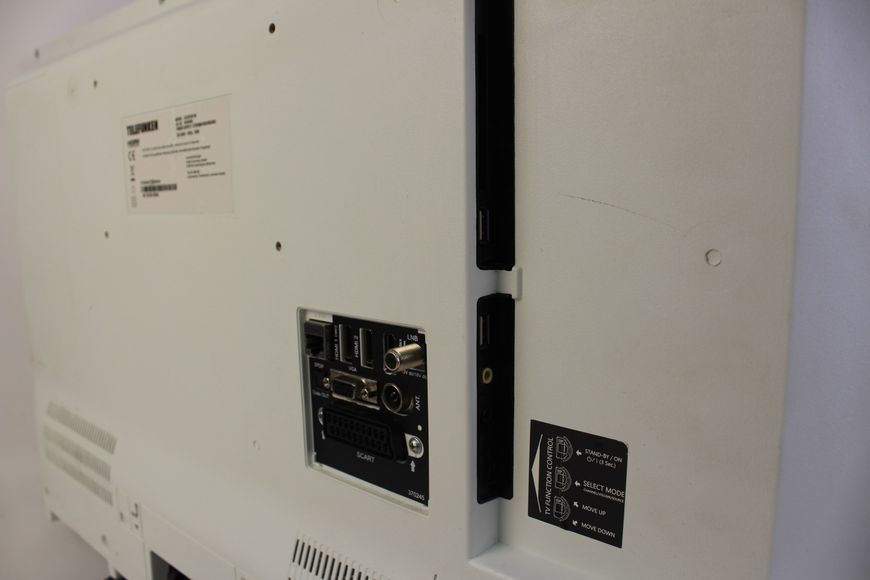Телевізор 32 Telefunken XH32A301 W LCD HD 65w sn 7873730700249 000042581 фото