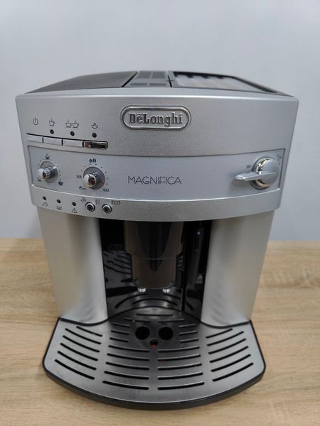 Кавомашина Delonghi Magnifica ESAM3200,S 1450W sn 21330 000050081 фото