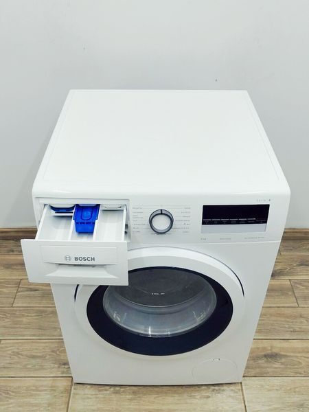 Стиральная машина Bosch Serie4 WAN28276NL 49 000040175 фото
