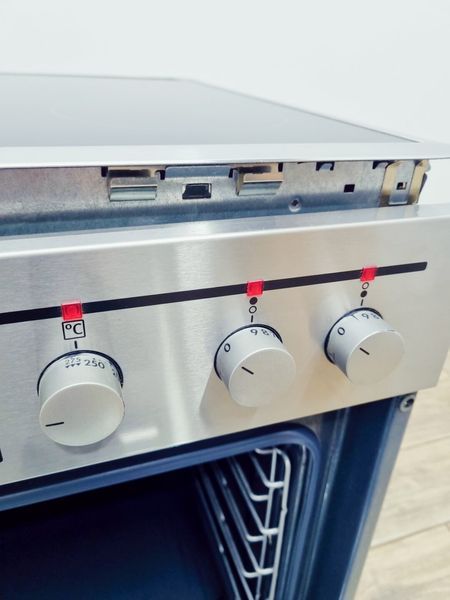 Електродуховка з варильною поверхнею AEG HE604062XB 7000w sn 62077113 000039418 фото