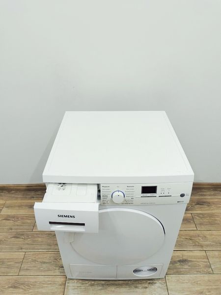 Сушильная машина Siemens IQ700 WT44W50L 05 000037678 фото