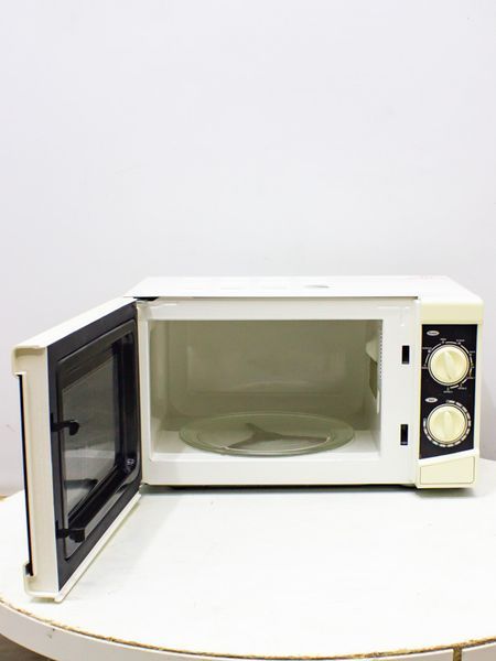 Мікрохвильова піч Alaska MW1717G 1200w гриль 900w sn S210W1312G 000032231 фото