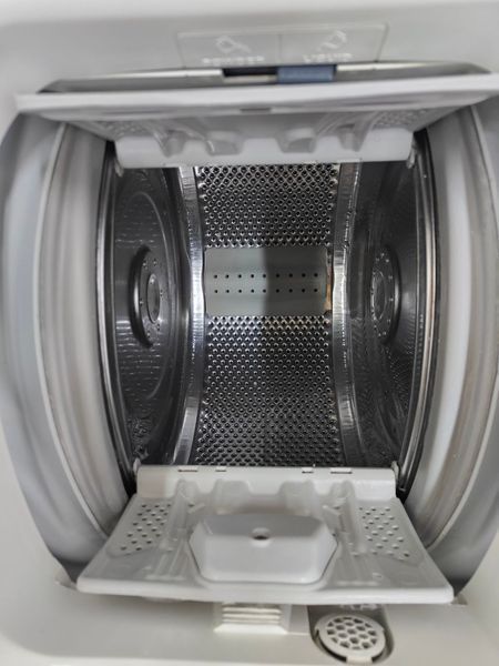 Стиральная машина вертикальная AEG Lavamat L71269TL 2200W 6кг sn 64000033 000049840 фото