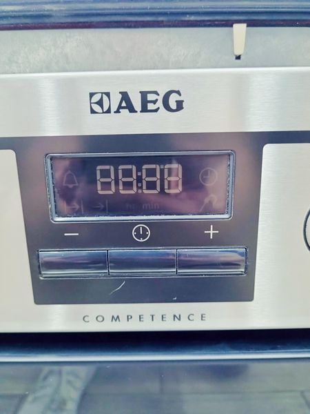 Електродуховка з варильною поверхнею AEG HE604062XB 7000w sn 62077113 000039418 фото
