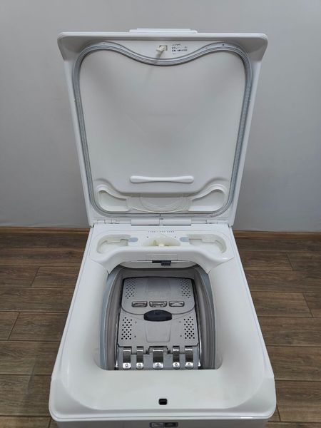Стиральная машина вертикальная AEG Lavamat L71269TL 2200W 6кг sn 64000033 000049840 фото