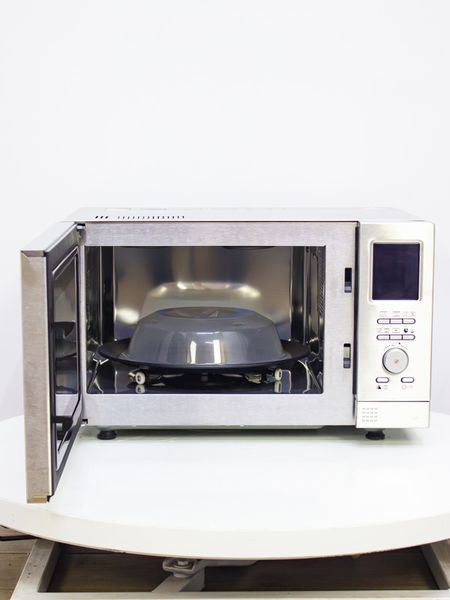 Мікрохвильова піч SilverCrest CMW 900 EDS A1 2000w гриль 1700w sn 001873 000021810 фото
