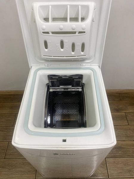 Стиральная машина ветикальная Bosch WOT24542 D 2250W 5.5кг sn 999030251913002645 000049036 фото