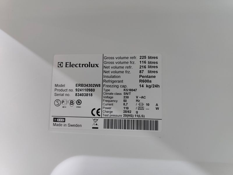 Холодильник Electrolux ERB34302W8 110W 216+87л sn 83403818 n666 000053970 фото