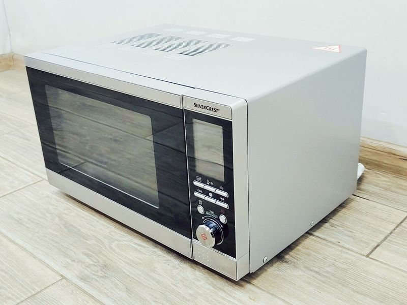 Мікрохвильова піч SilverCrest SMW 800 A2 1200w гриль 1000w sn 004546 000044327 фото
