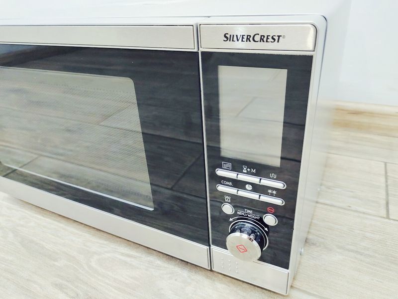 Мікрохвильова піч SilverCrest SMW 800 A2 1200w гриль 1000w sn 004546 000044327 фото