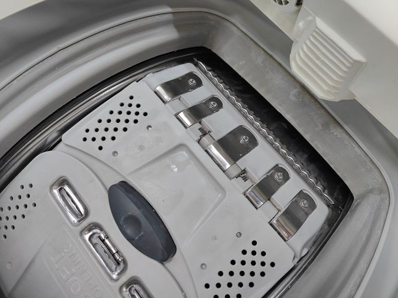 Стиральная машина вертикальная AEG Lavamat L71269TL 2200W 6кг sn 64000033 000049840 фото