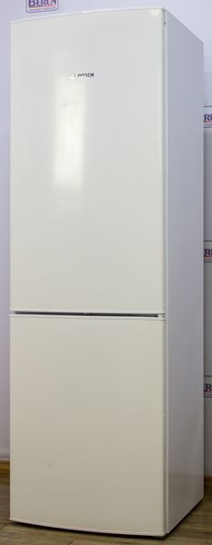 Холодильник двухкамерный Bosch KGV36X18 08 000016927 фото