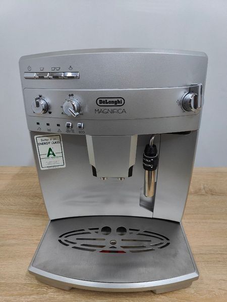 Кофемашина Delonghi Magnifica ESAM03.120.S 1450W sn 41122 000050073 фото