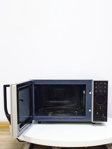 Мікрохвильова піч Samsung CE1185UB 3100w гриль 1300w sn 06877DBQCO1596F 000021812 фото