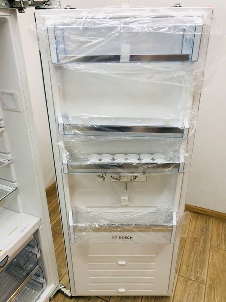 Холодильник однокамерний вбудований Bosch KIF51AFE0 01 159+61л 90w sn 0209 00426_п 3 н 171 000040904 фото