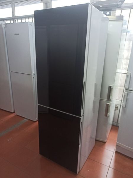 Холодильник двухкамерный Miele KFN 28032 D WS 000035510 фото