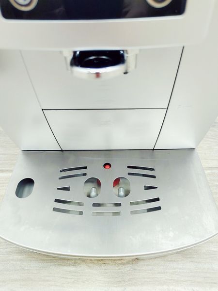 Кавоварка Delonghi ECAM 23 420 SB 1450w sn 02128 000042404 фото