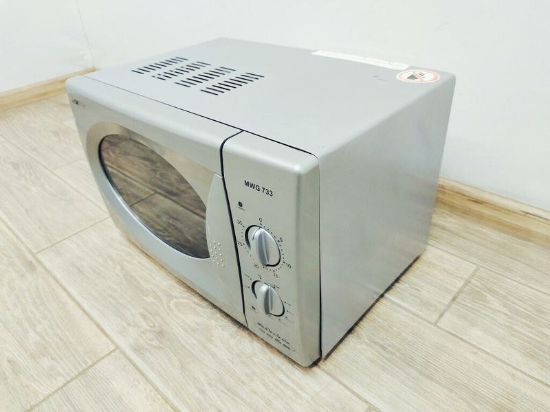 Мікрохвильова піч Clatronic MWG 733 1200w гриль 1000w sn S025W13645 000038746 фото