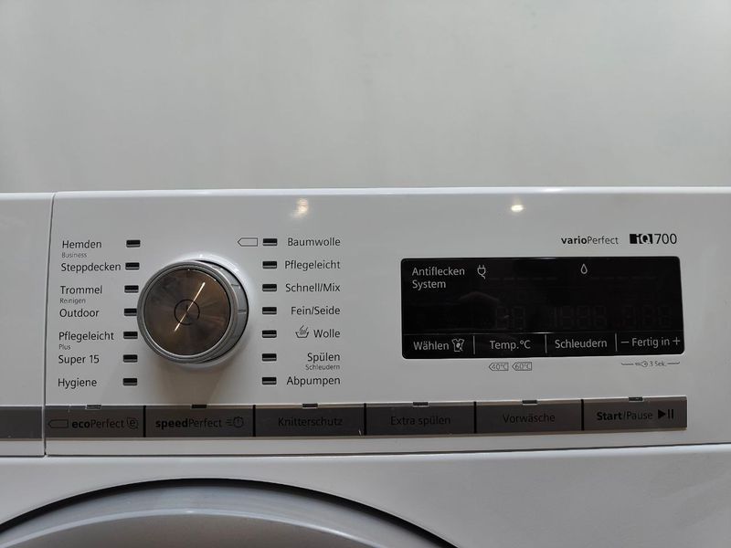 Стиральная машина Siemens iQ700 WM16W540 11 2300W 8кг sn 9612200486 000053716 фото