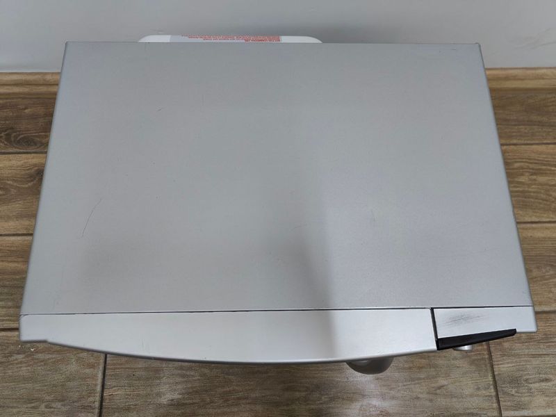 Мікрохвильова піч LG MS2135BT 800W+1200W гриль sn 611TAPE00560 000049954 фото