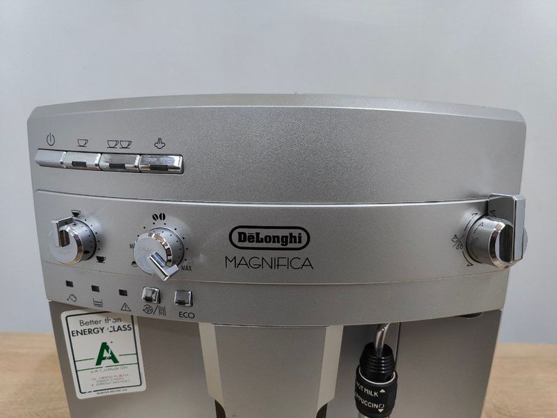Кофемашина Delonghi Magnifica ESAM03.120.S 1450W sn 41122 000050073 фото