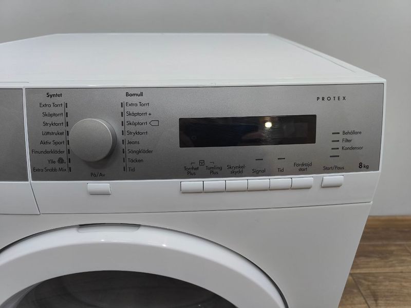 Сушильна машина Husqvarna WQ7283 950W 8кг sn 60568677 n519 000050813 фото