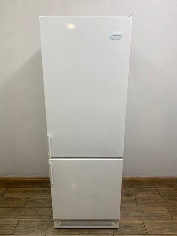 Холодильник двокамерний Electrolux ER8501B 160W 237+ 82л sn 21706036 n399 000048423 фото