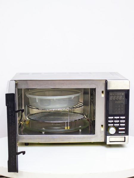 Мікрохвильова піч TCM 225044 2000w гриль 1000w sn 271841716 000021813 фото